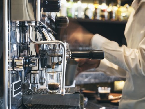 pouring_capuccino.jpg