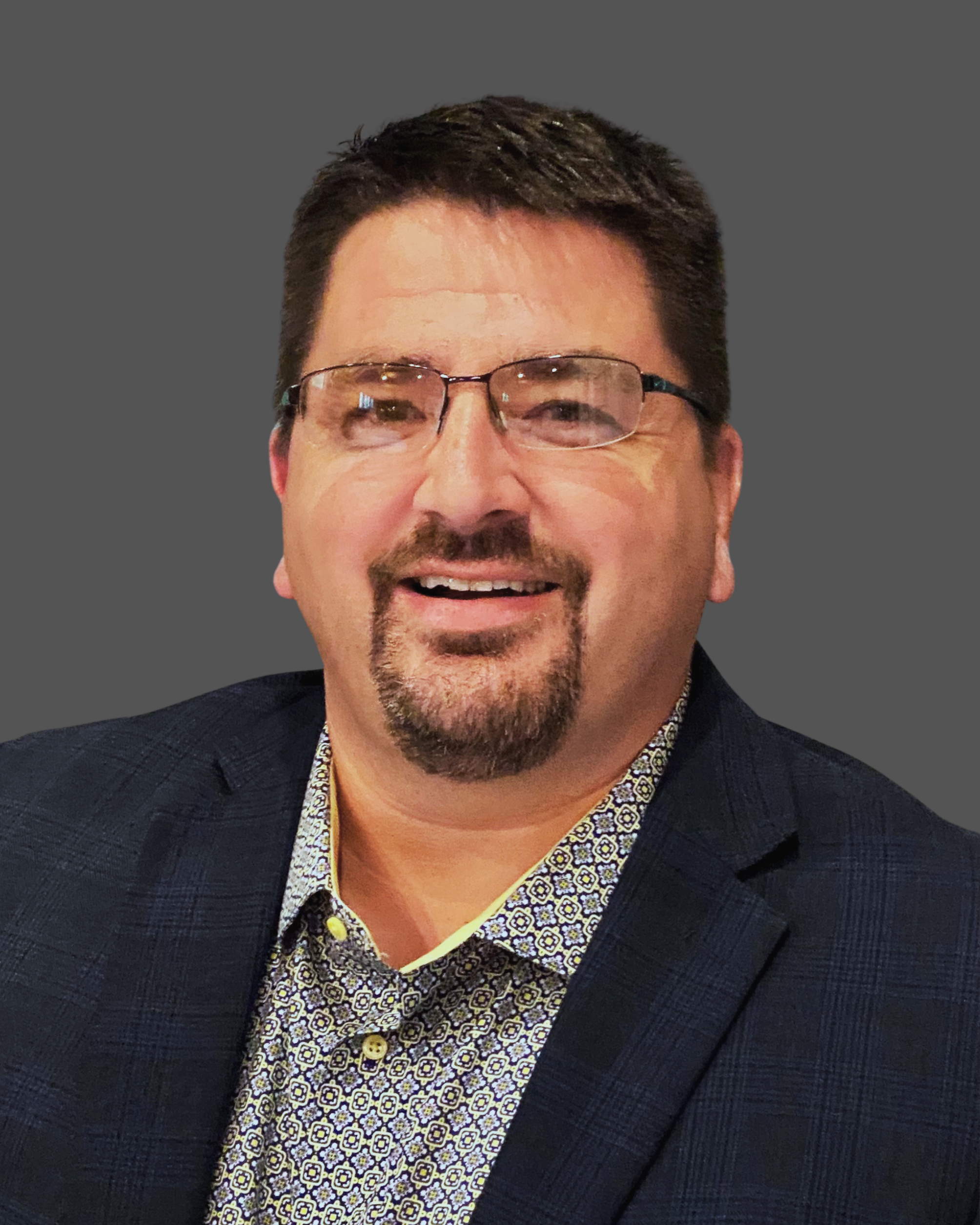 robb-leonhard-headshot-2021-website.png
