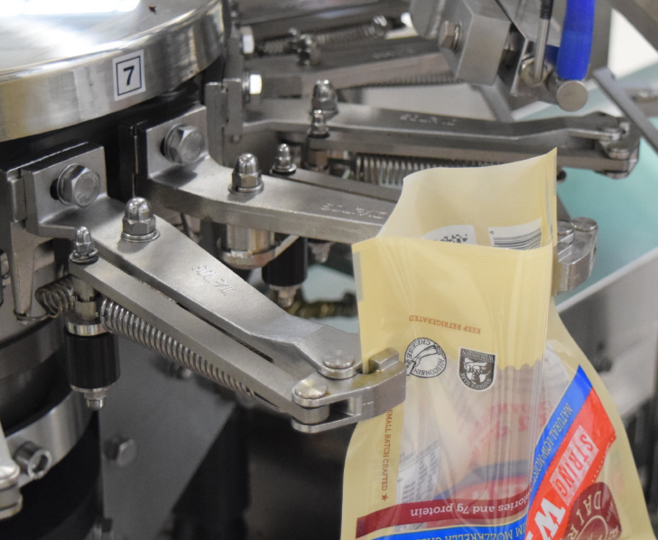 premade_pouch_packaging_machine_gripper_arms.png